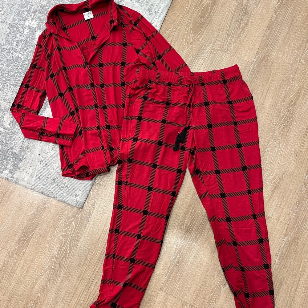 Soma pajamas top size medium bottoms size small